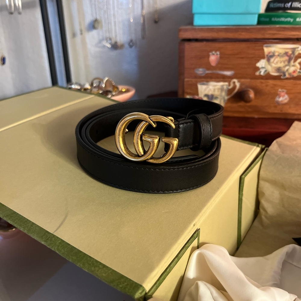 Gucci GG Marmont black thin belt